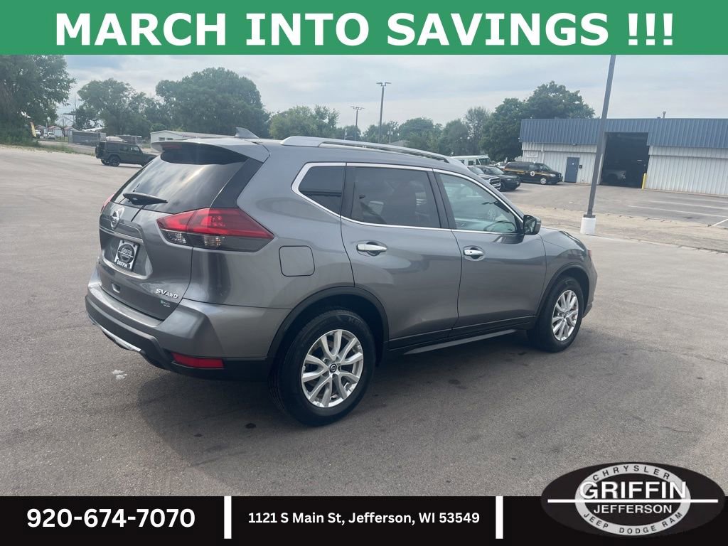Used 2018 Nissan Rogue SV image 5