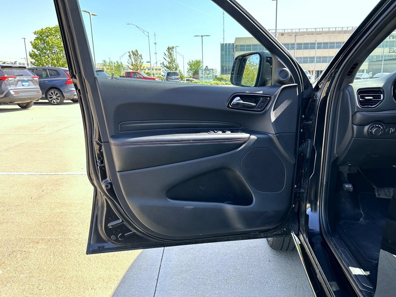Used 2025 Dodge Durango GT AWD/4WD image 9