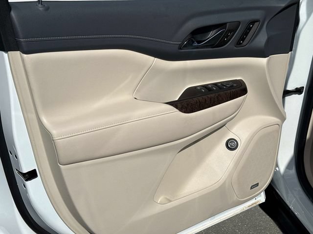 Used 2023 GMC Acadia Denali w/ Denali Ultimate Package FWD image 14