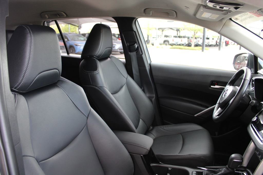 Certified 2023 Toyota Corolla Cross XLE w/ Black Badges Package (TMS) AWD/4WD image 39