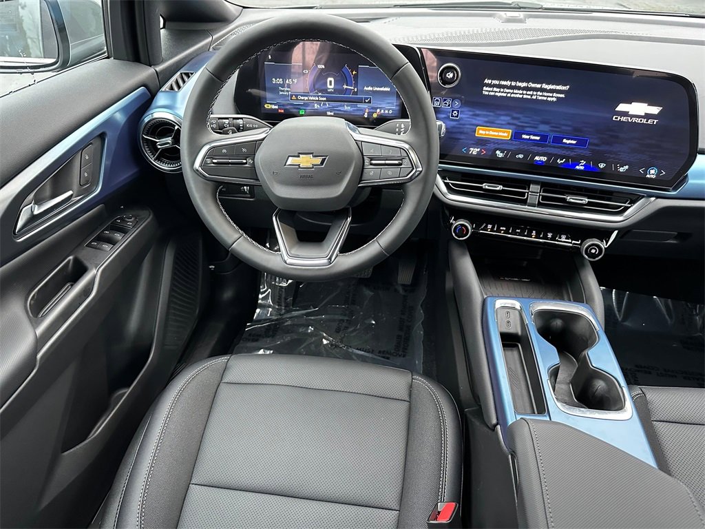 New 2026 Chevrolet Equinox EV LT image 17