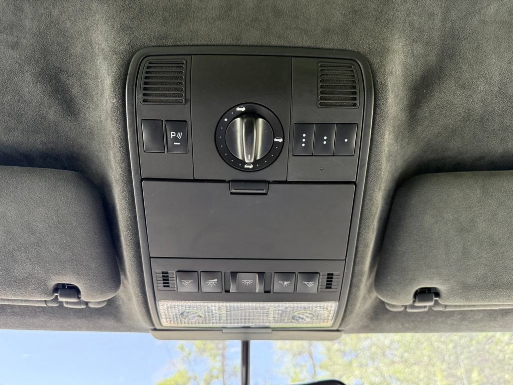 Used 2005 Porsche Cayenne Turbo AWD/4WD image 18