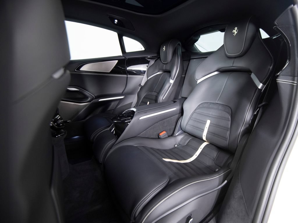 Used 2025 Ferrari Purosangue AWD/4WD image 45