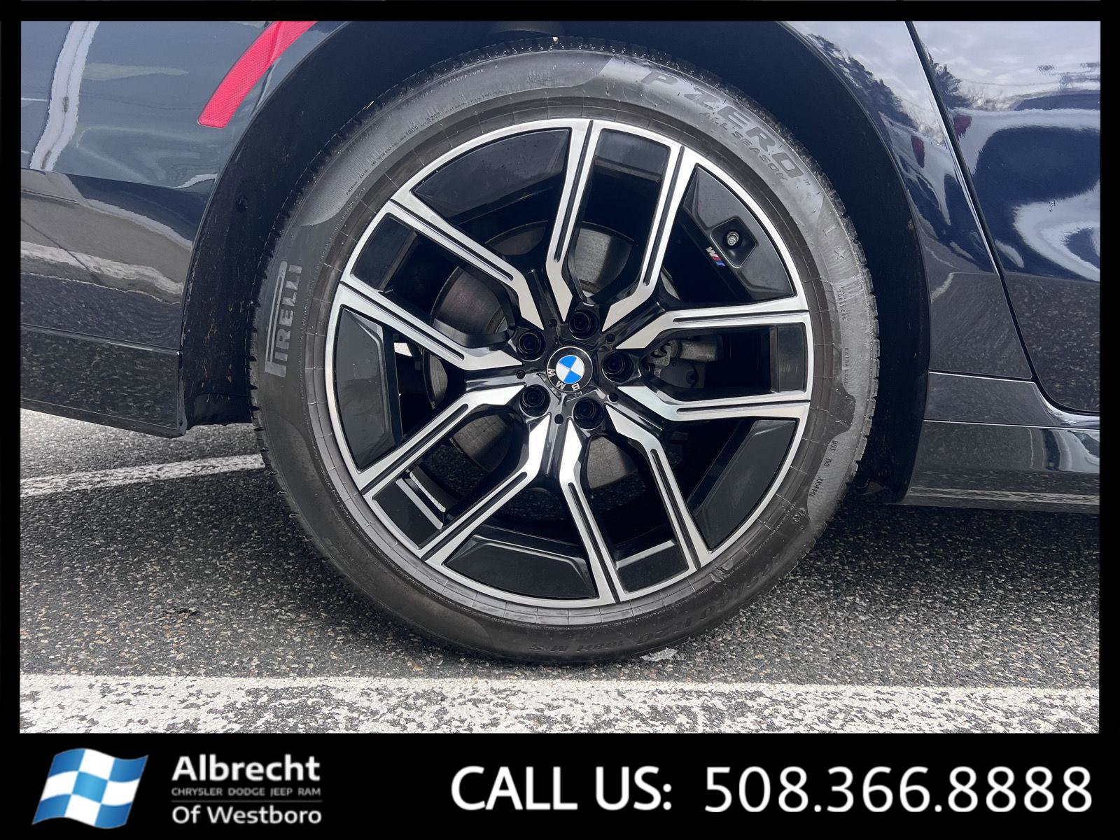 Used 2024 BMW 740i xDrive image 36