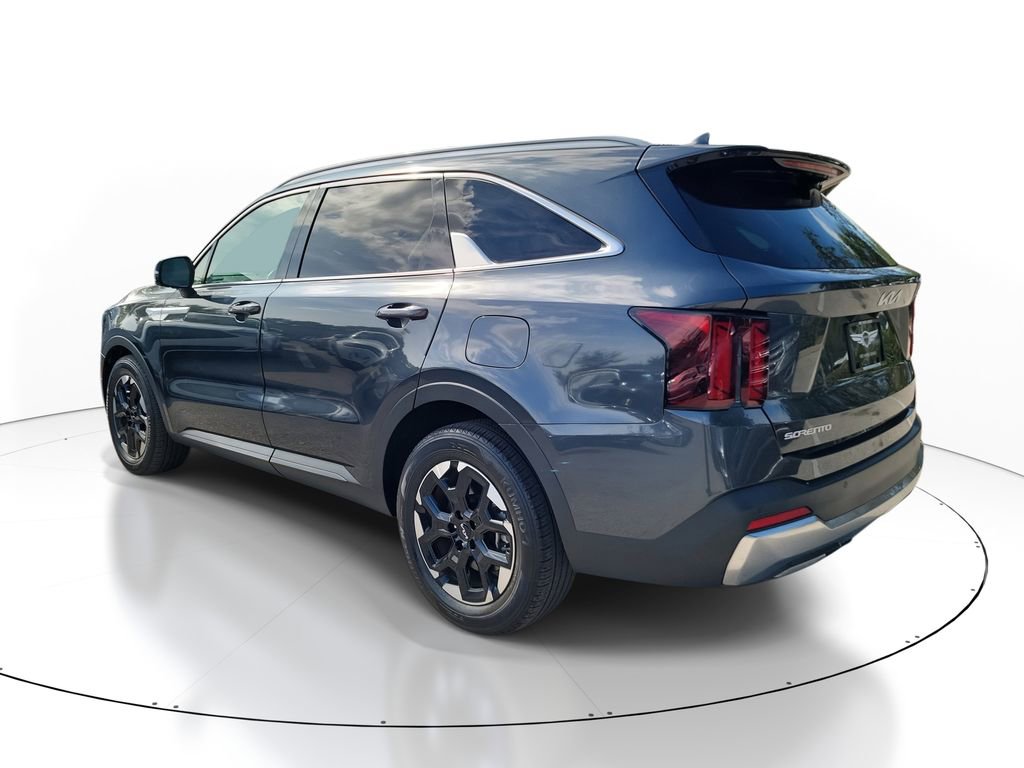 Used 2024 Kia Sorento S w/ Panoramic Sunroof Package image 6