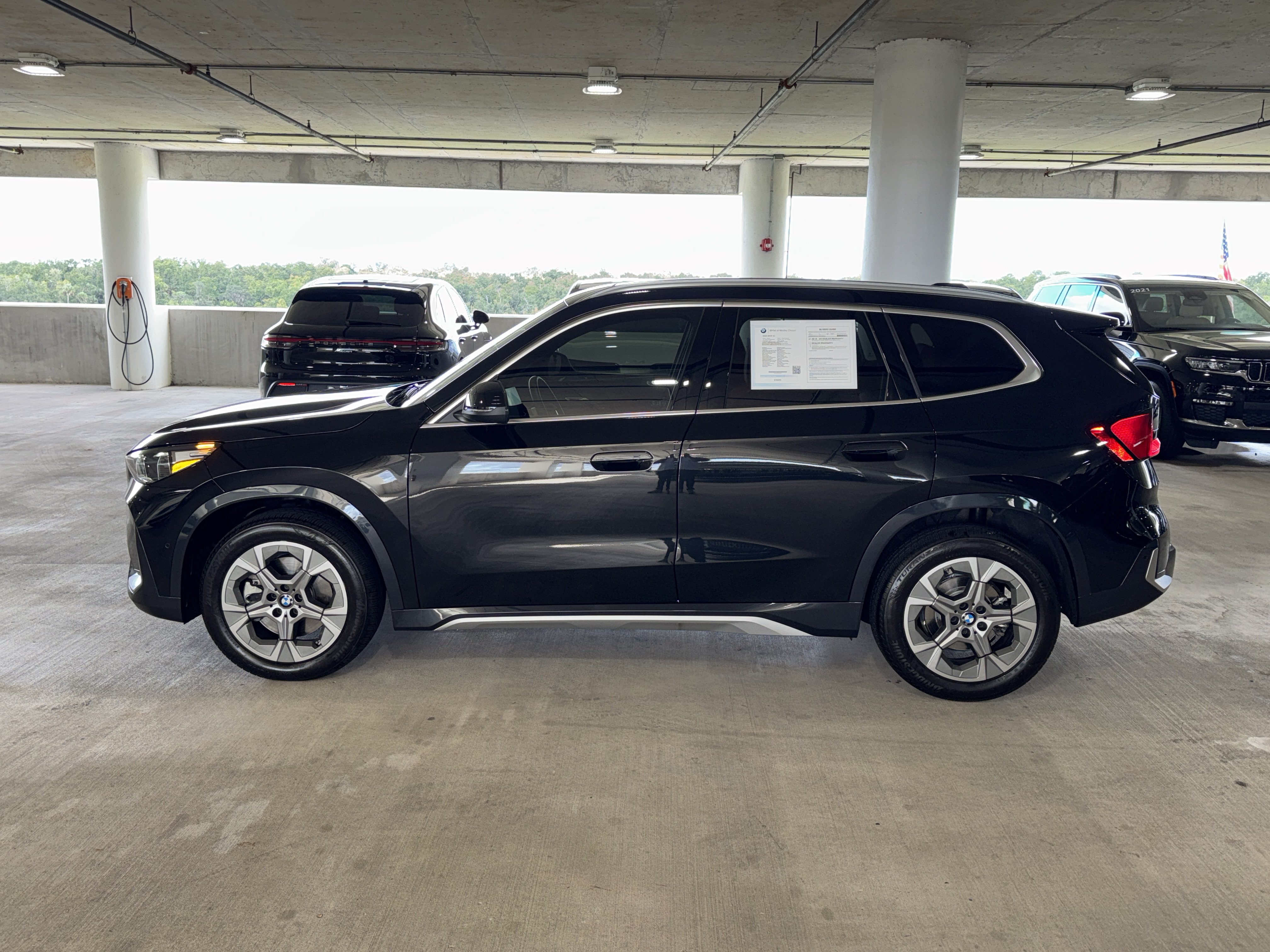 Certified 2025 BMW X1 xDrive28i w/ Convenience Package AWD/4WD image 5