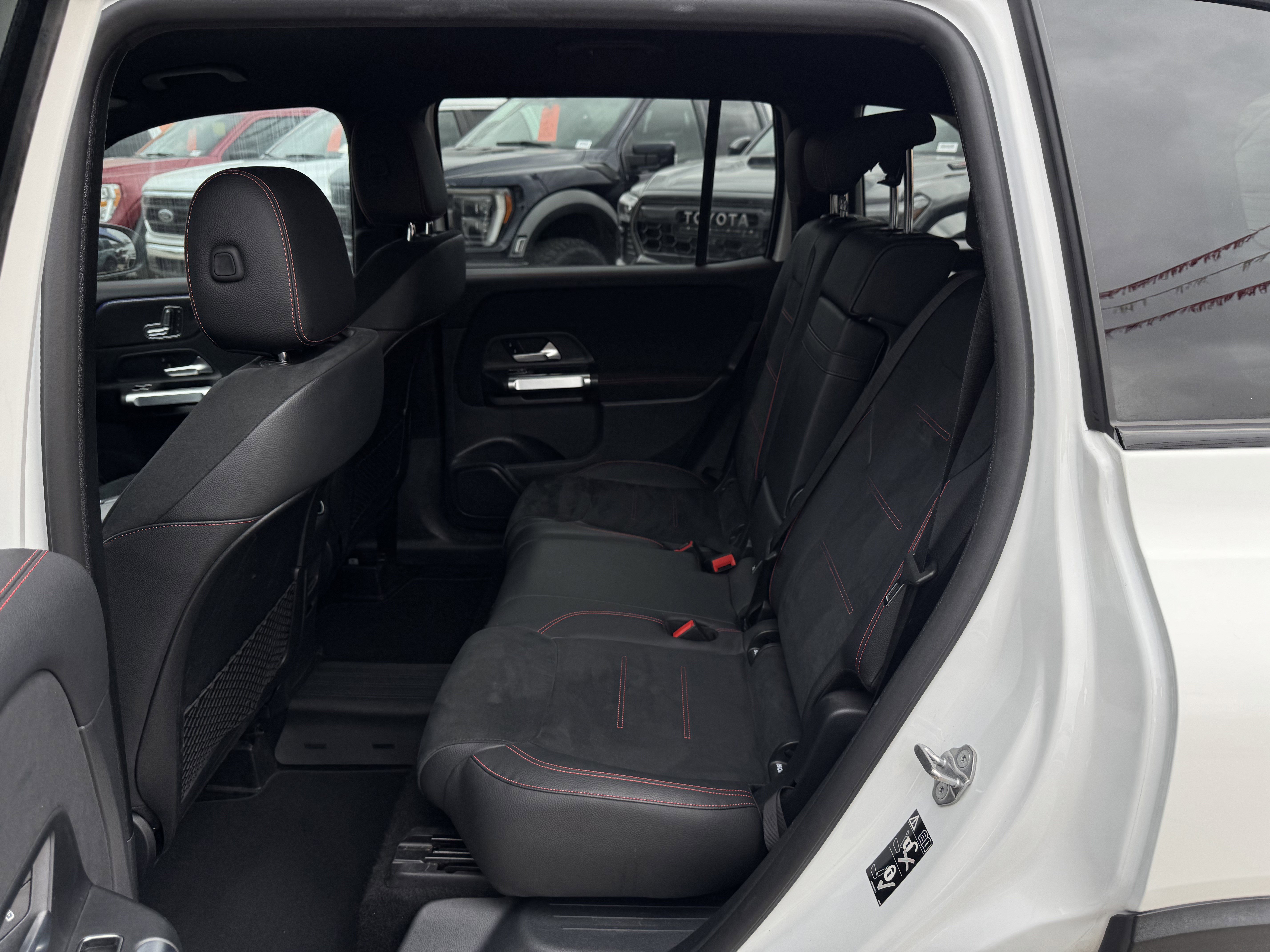 Used 2023 Mercedes-Benz GLB 250 image 13