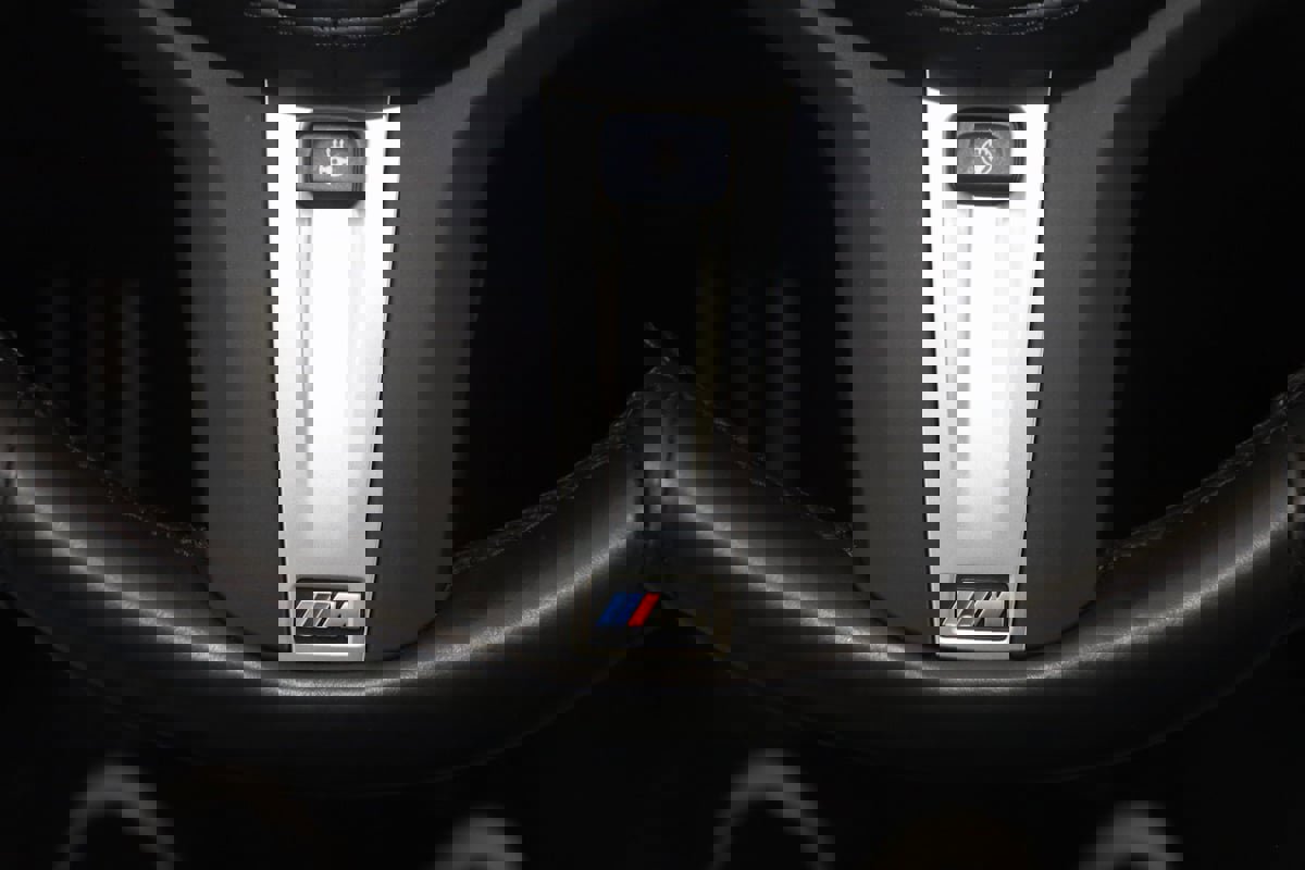 Used 2023 BMW M550i xDrive image 46