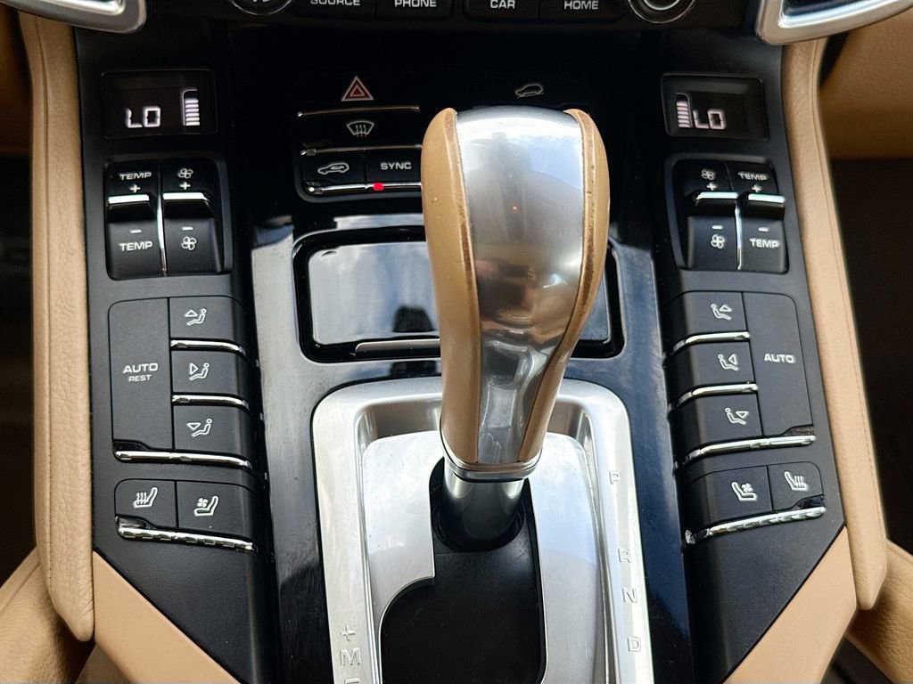 Used 2017 Porsche Cayenne AWD/4WD image 17