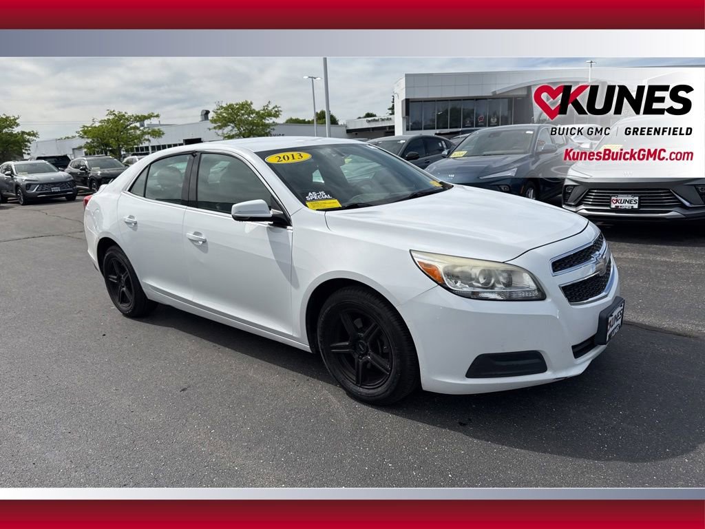 Used 2013 Chevrolet Malibu LT FWD image 2