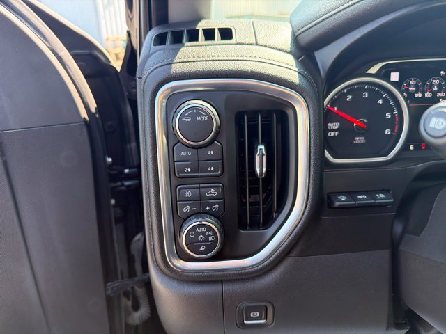 Used 2021 Chevrolet Silverado 1500 LTZ w/ LTZ Premium Package AWD/4WD image 27