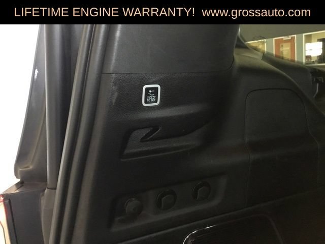 Certified 2024 Jeep Wagoneer L Series II AWD/4WD image 26