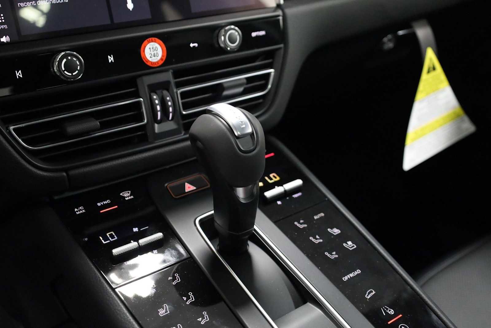 New 2026 Porsche Macan image 30