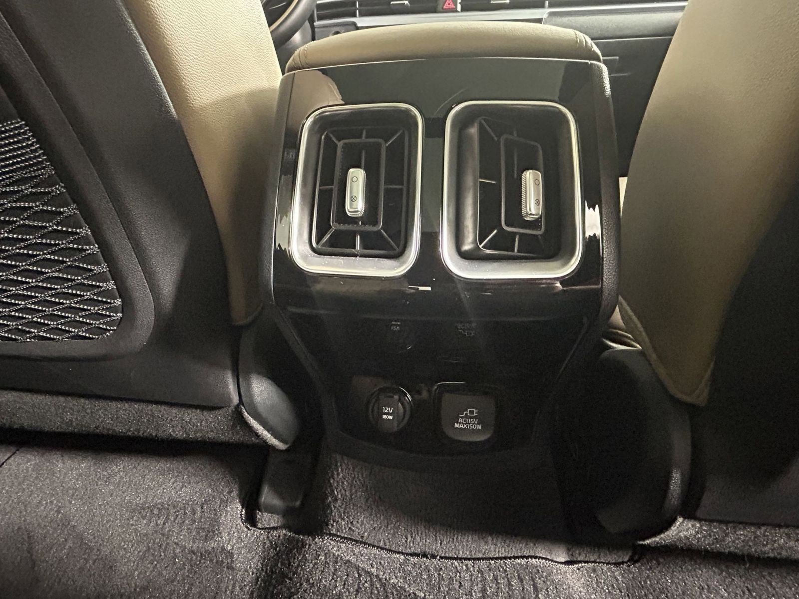 Certified 2024 Kia Sorento SX Prestige w/ Olive Brown Leather Package image 12