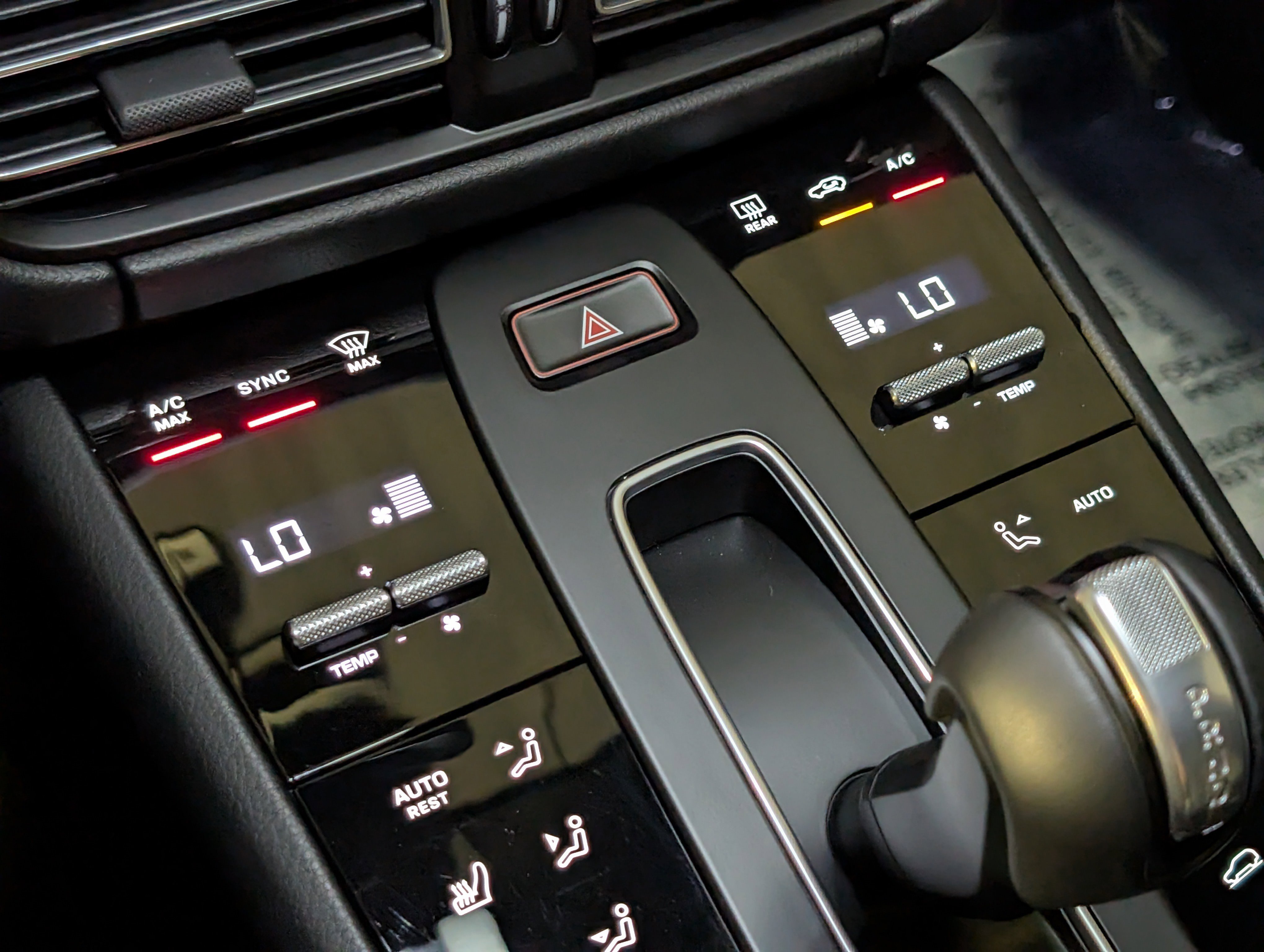 Certified 2026 Porsche Macan image 35