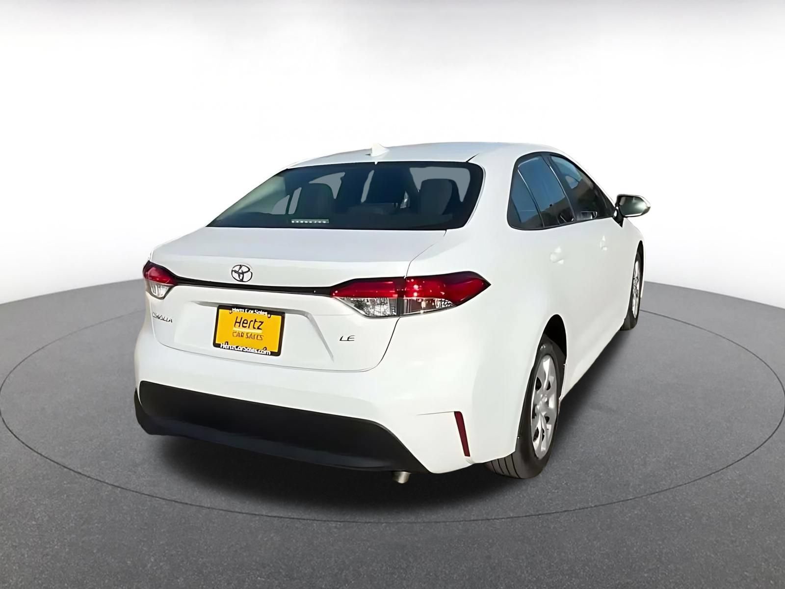 Used 2025 Toyota Corolla LE FWD image 13