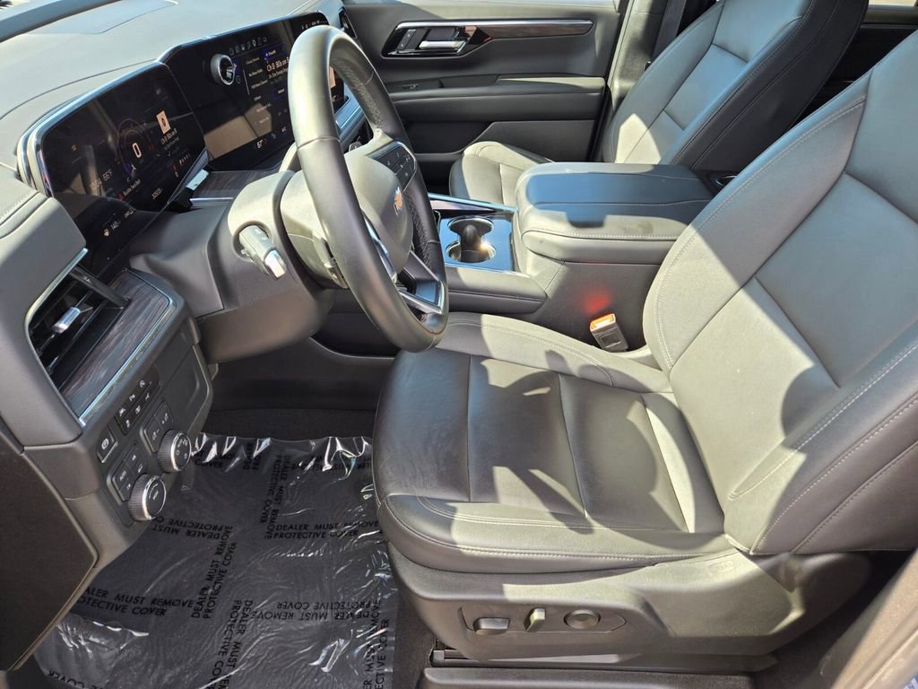 Used 2025 Chevrolet Tahoe LT AWD/4WD image 10