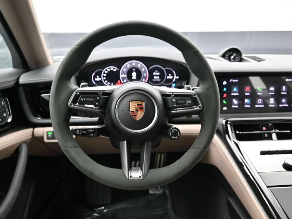Certified 2025 Porsche Panamera RWD image 21
