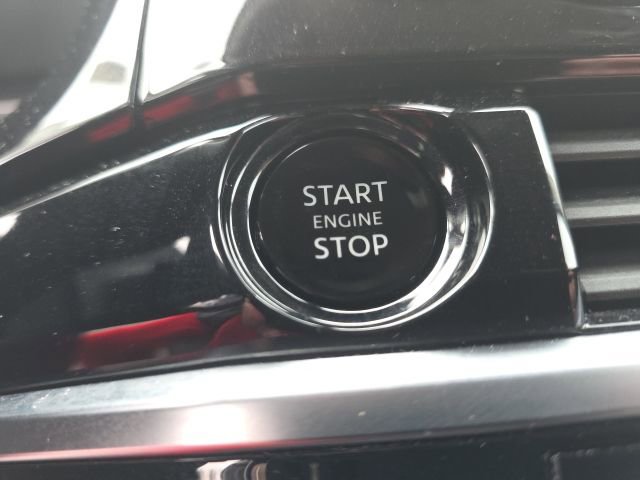 Used 2025 Nissan Pathfinder SV image 23