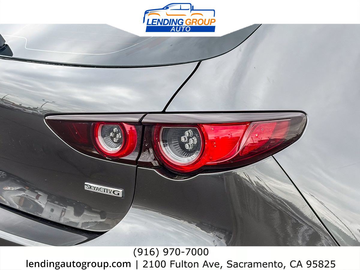 Used 2020 MAZDA MAZDA3 Hatchback w/ Preferred Package FWD image 8
