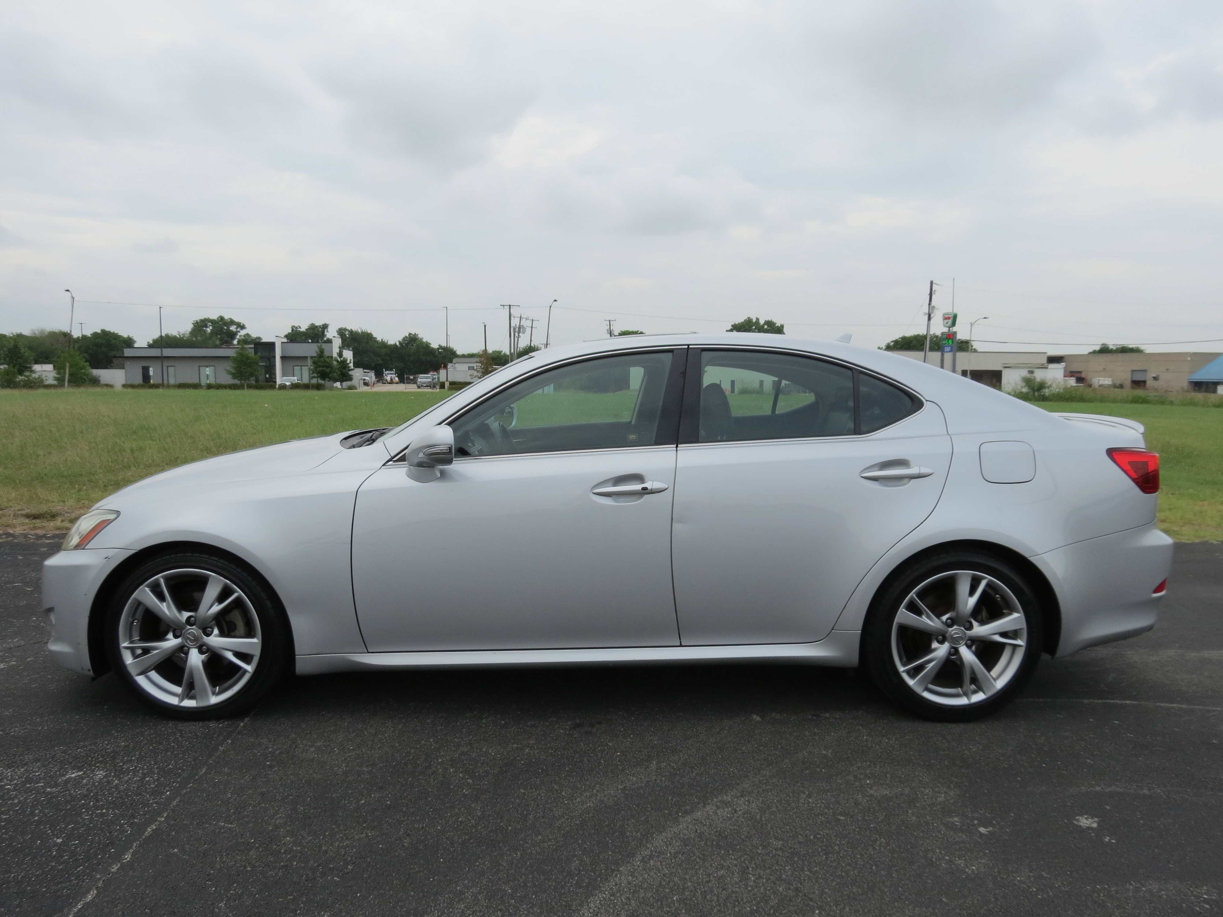 Used 2009 Lexus IS 250 RWD image 3