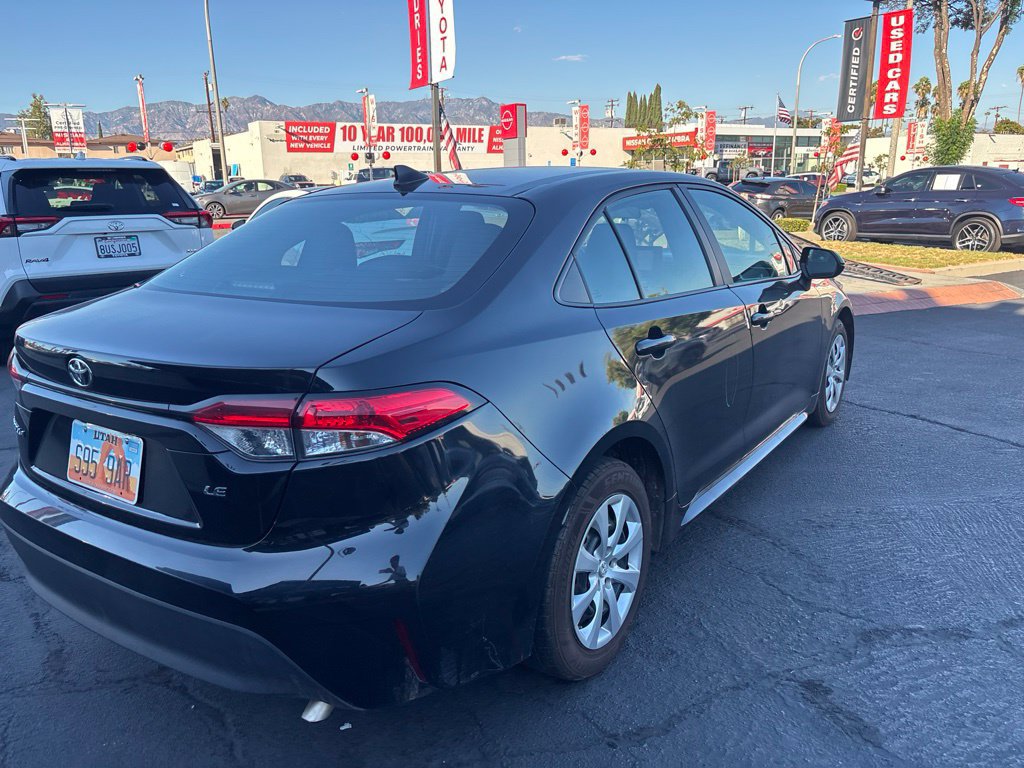 Used 2025 Toyota Corolla LE FWD image 4