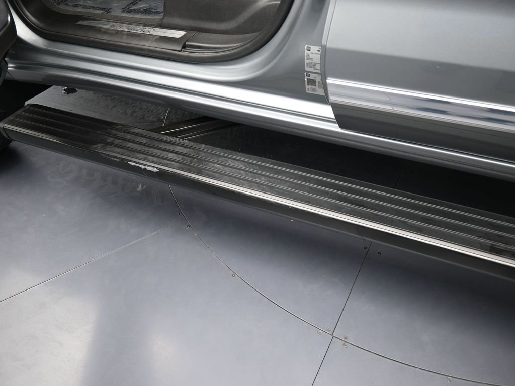 Used 2023 Chevrolet Silverado 1500 High Country w/ Technology Package image 41