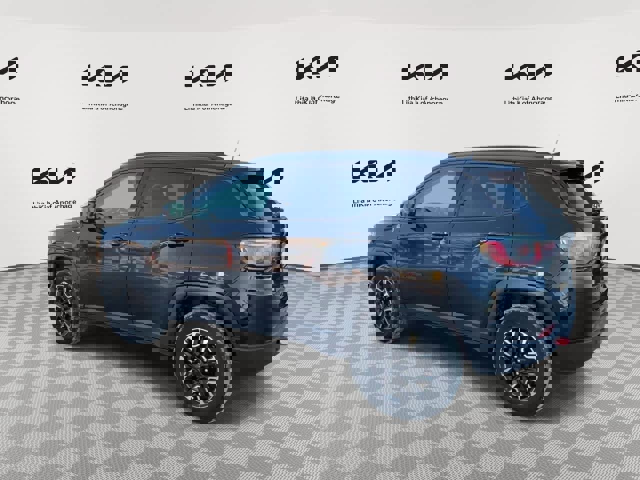 Used 2020 Jeep Compass Trailhawk image 6