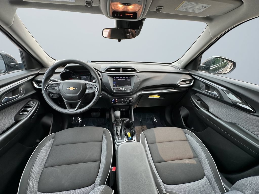 Used 2023 Chevrolet TrailBlazer LT AWD/4WD image 10