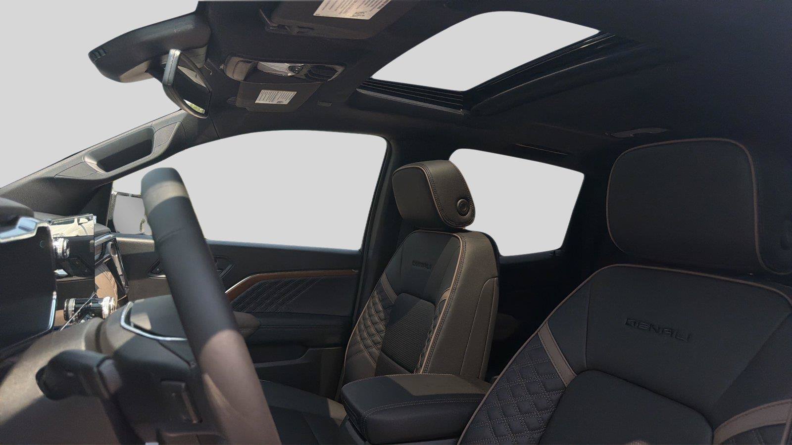 New 2026 GMC Canyon Denali AWD/4WD image 17