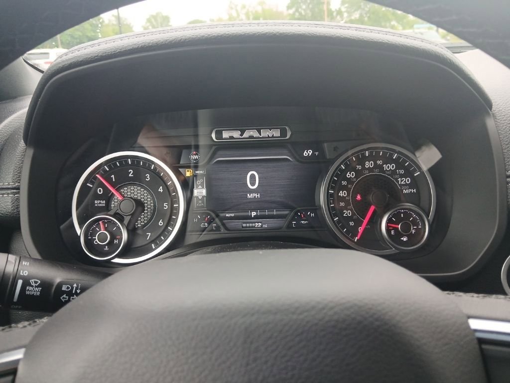 New 2026 RAM 1500 Laramie AWD/4WD image 19
