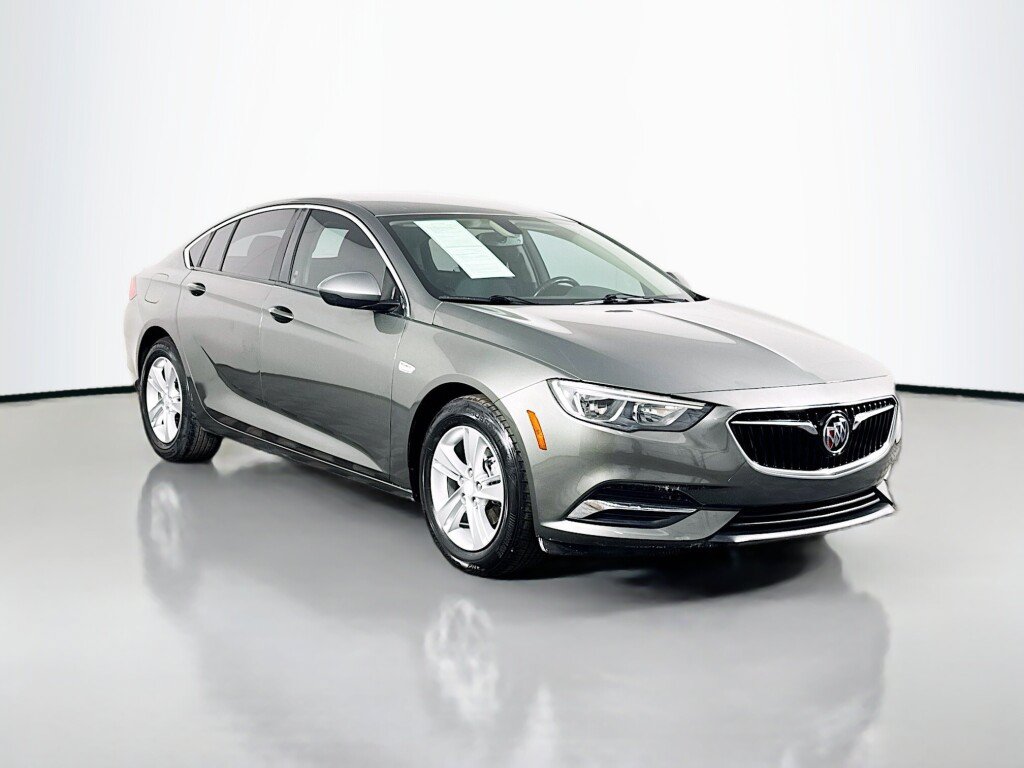 Used 2018 Buick Regal Preferred FWD image 7