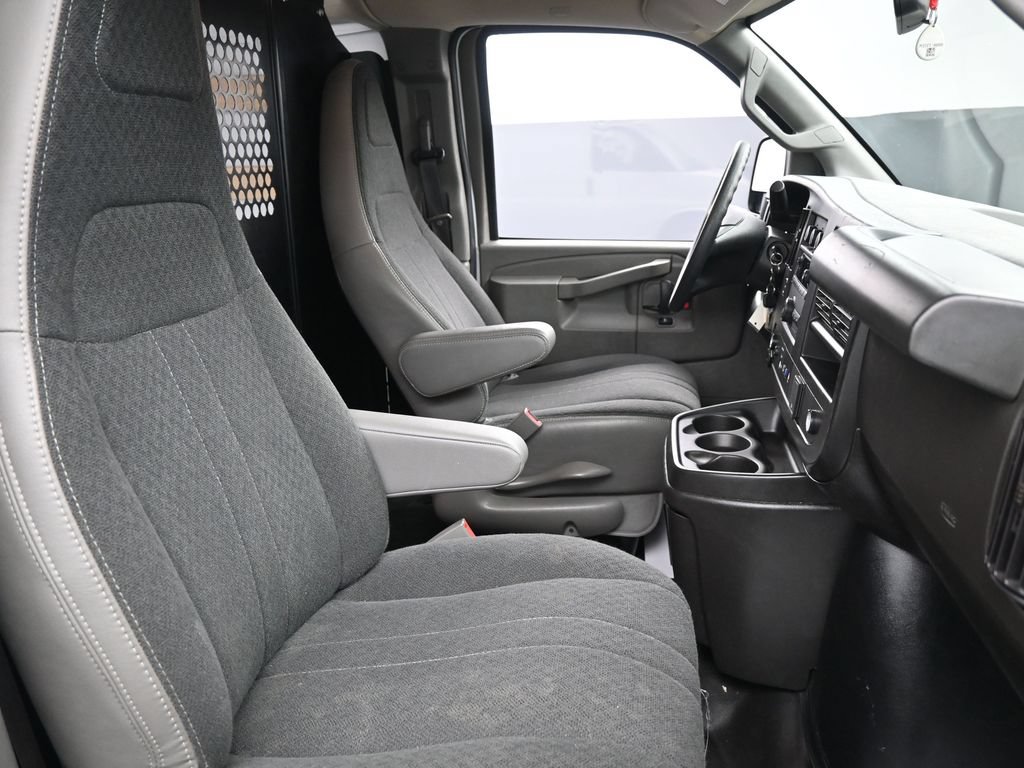 Used 2024 Chevrolet Express 2500 w/ Driver Convenience Package RWD image 31