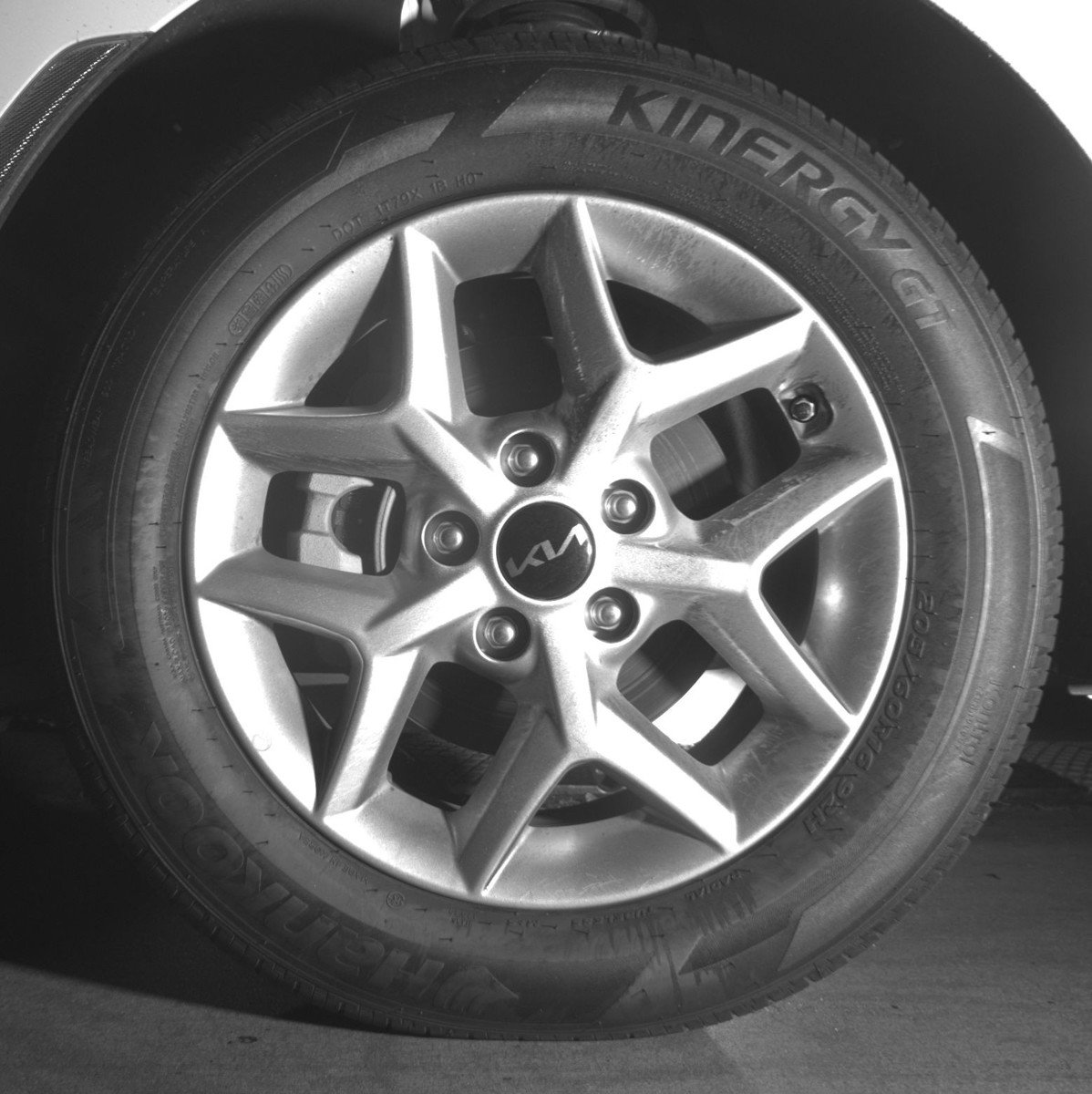 Used 2025 Kia Soul LX w/ LX Technology Package FWD image 12