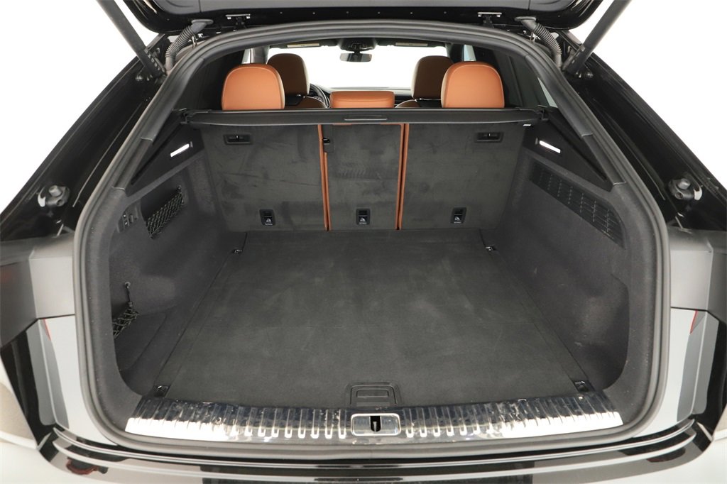 Used 2025 Audi Q8 Prestige w/ Prestige Package image 29