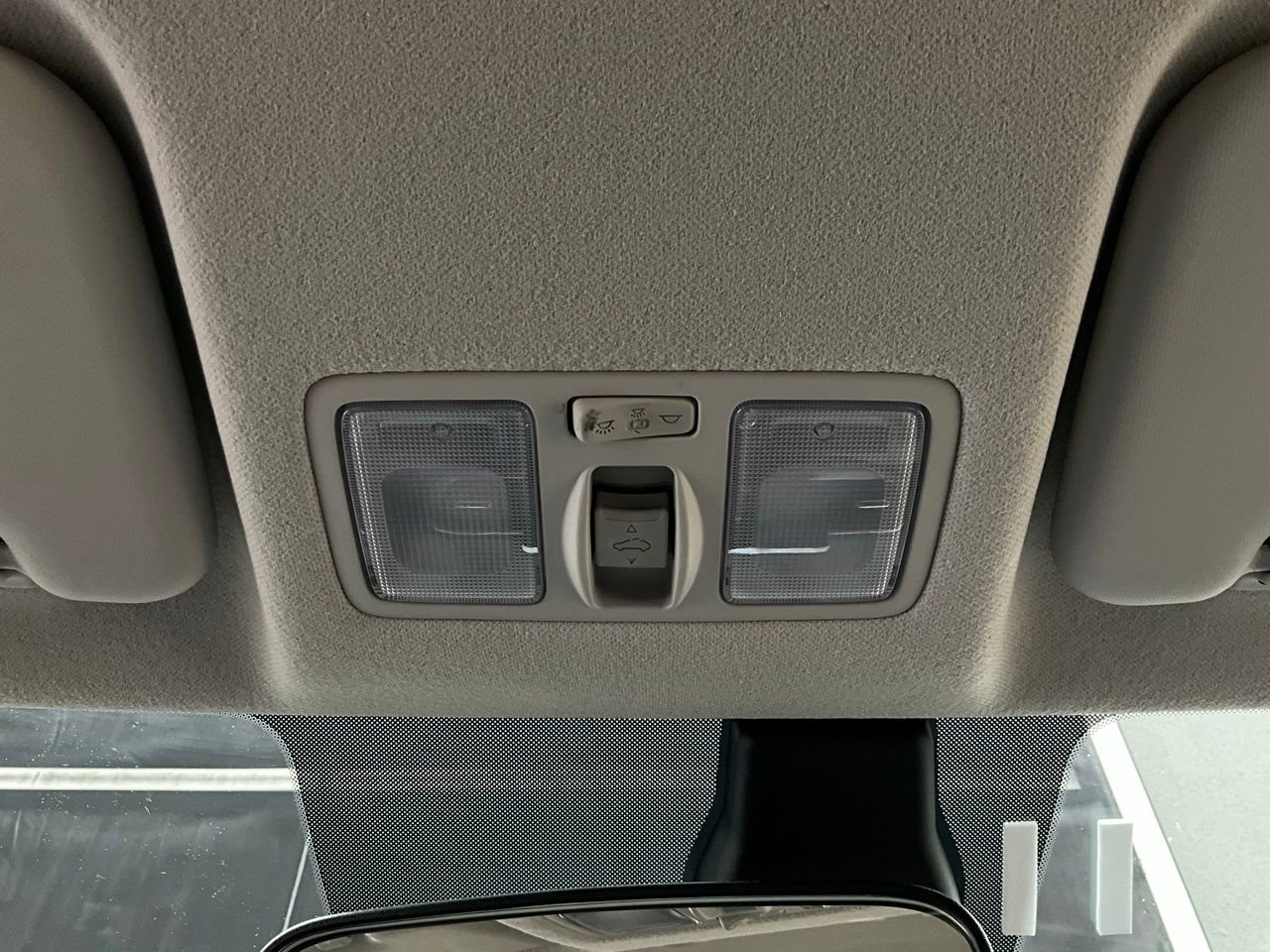 Used 2025 Hyundai Venue SEL image 16