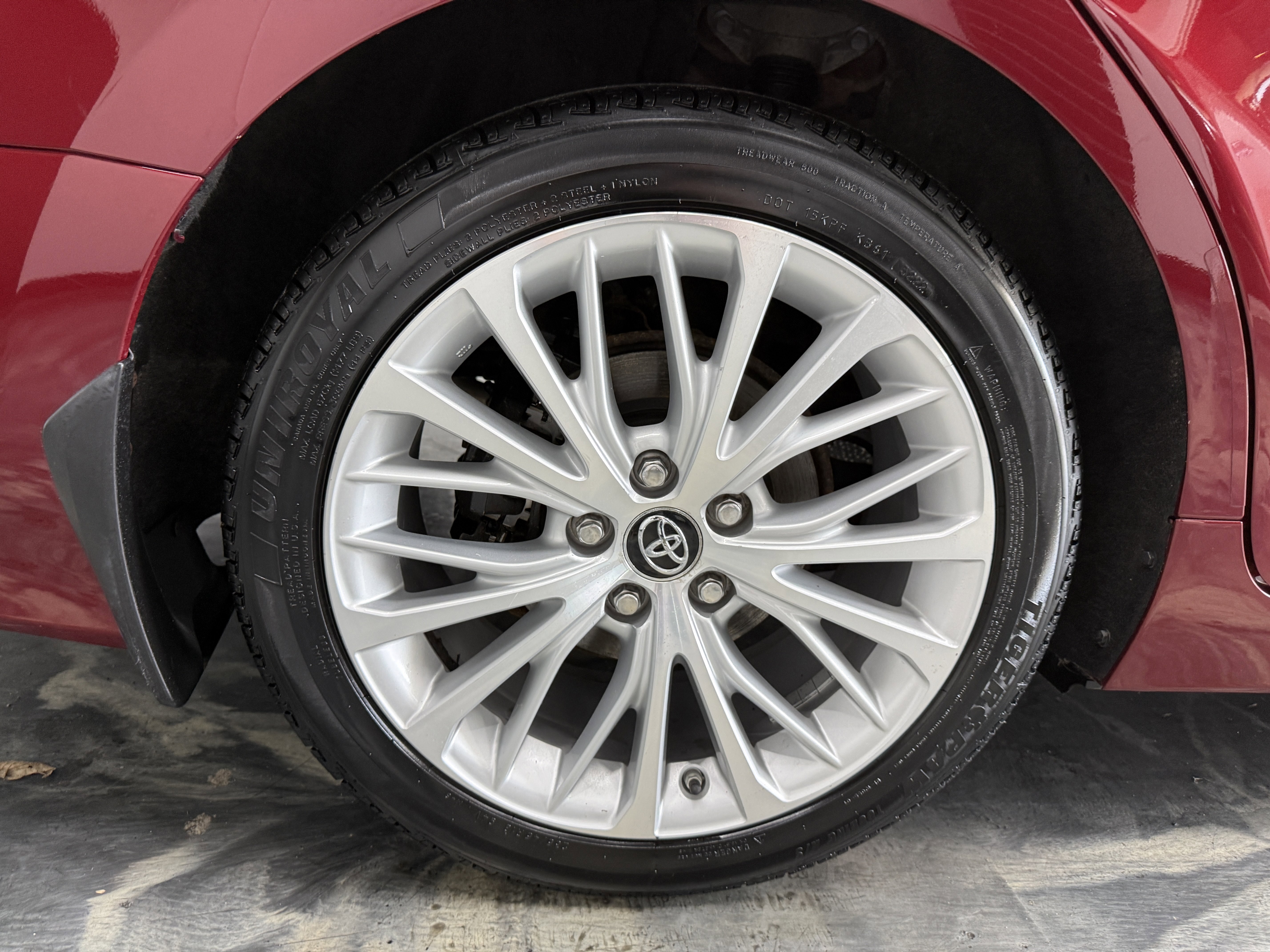 Used 2018 Toyota Camry XLE FWD image 28