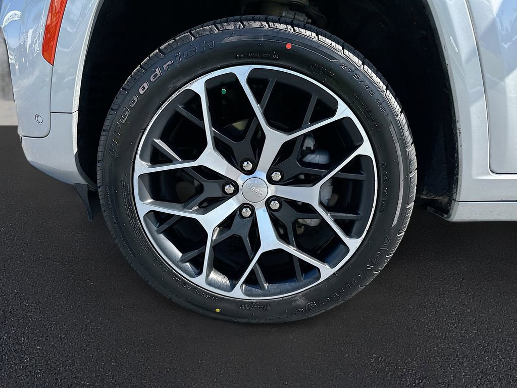 Used 2023 Jeep Grand Cherokee Summit image 40
