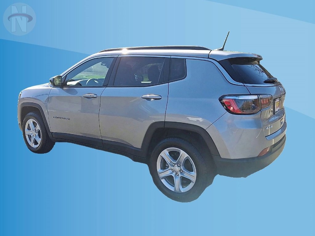 Used 2023 Jeep Compass Latitude AWD/4WD image 6