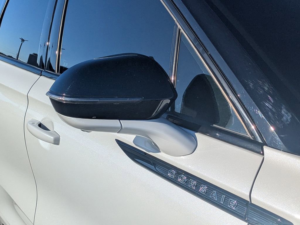 Used 2025 Lincoln Corsair Reserve w/ Jet Appearance Package image 9