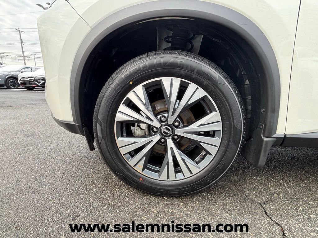 Certified 2023 Nissan Rogue SV w/ SV Premium B Package image 20