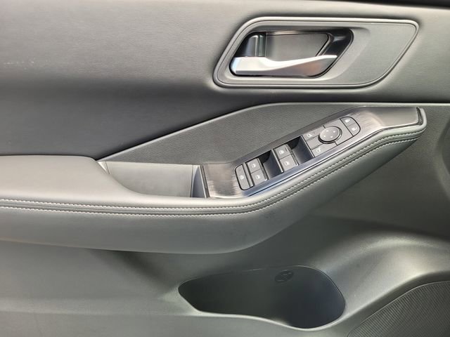 New 2026 Nissan Rogue SV FWD image 24