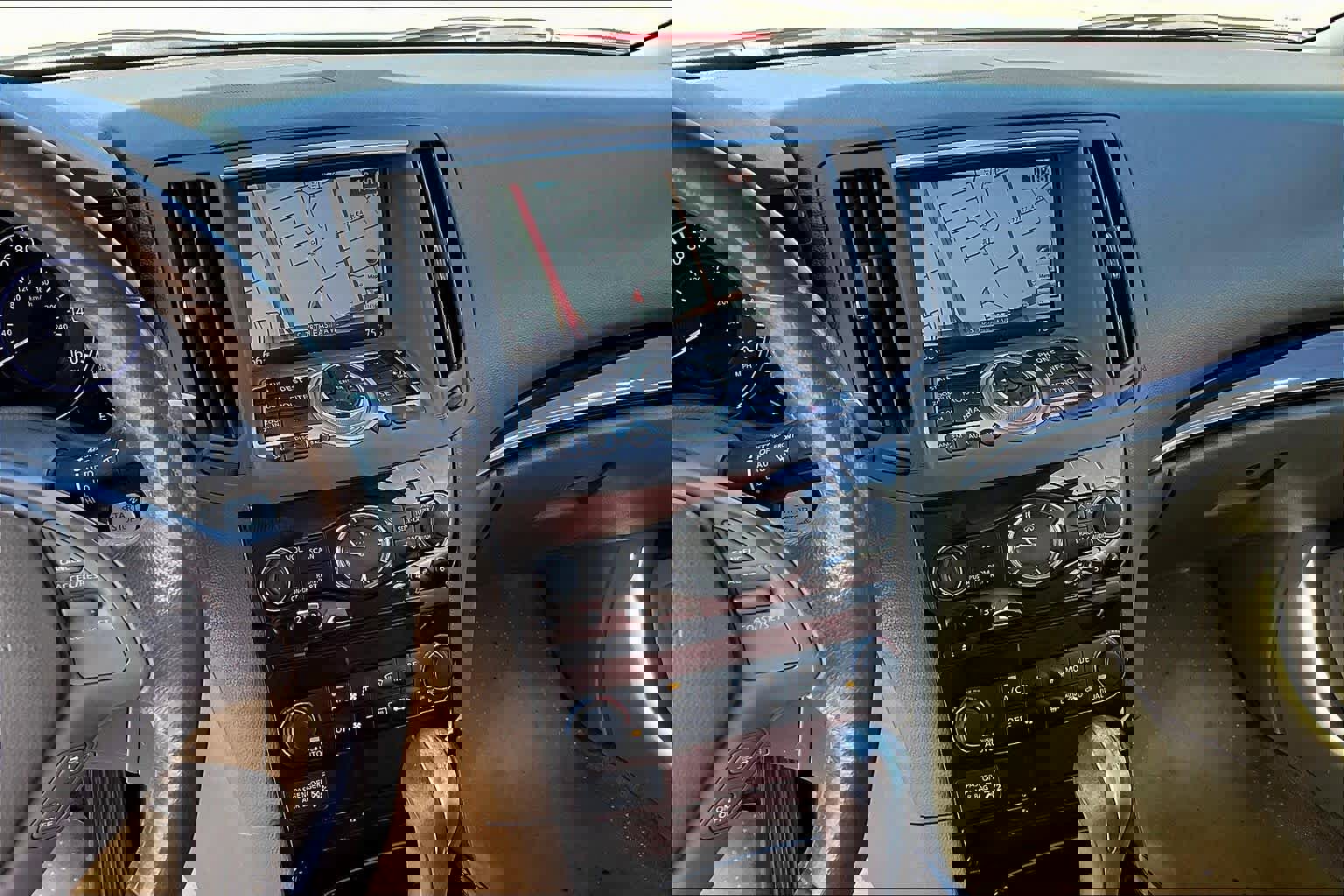 Used 2011 INFINITI G37 Sport w/ Premium Pkg image 6