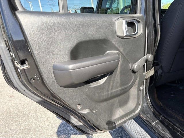 Used 2019 Jeep Wrangler Unlimited Sport image 11