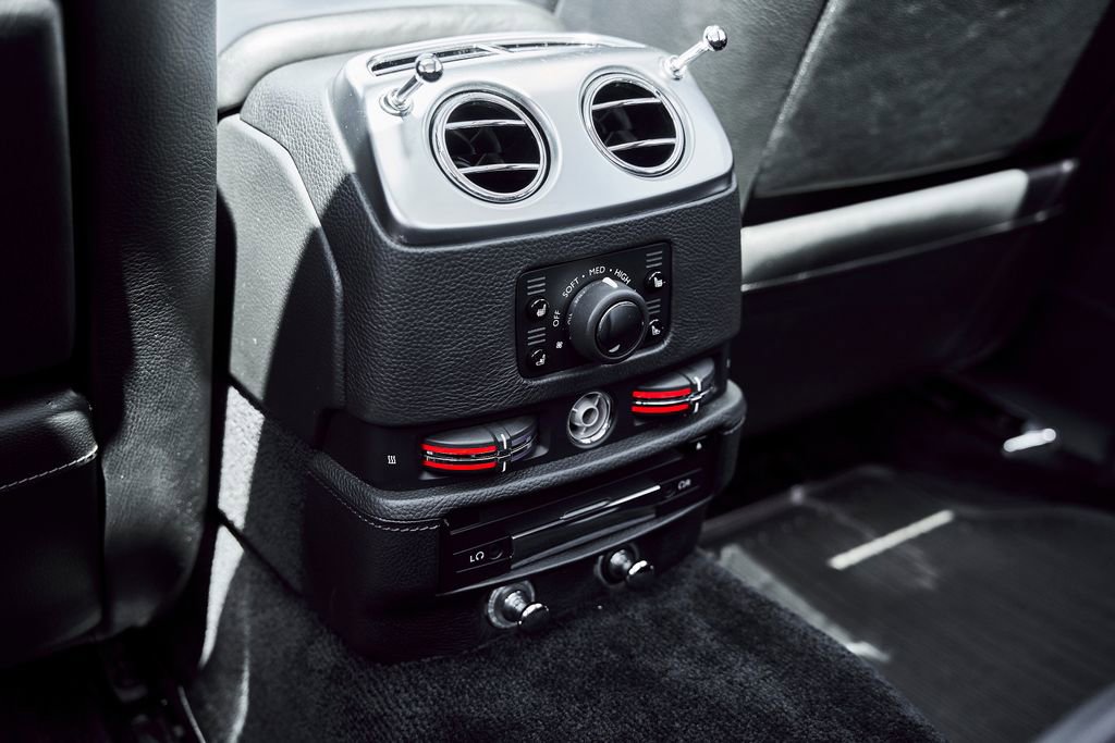 Used 2014 Rolls-Royce Ghost RWD image 58