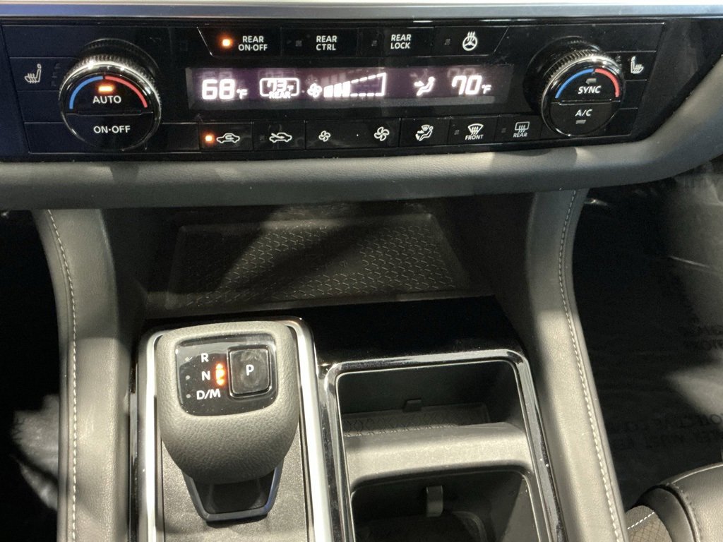 Used 2023 Nissan Pathfinder SL w/ Lighting Package (N92) image 10