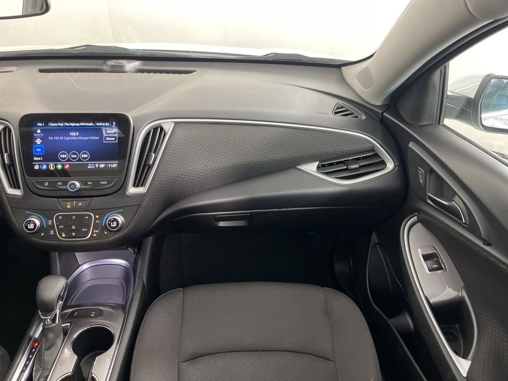 Used 2024 Chevrolet Malibu LT image 19