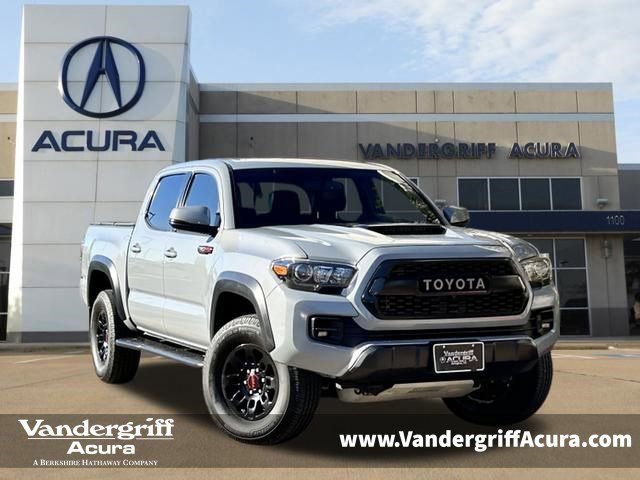 Used 2017 Toyota Tacoma TRD Sport image 1