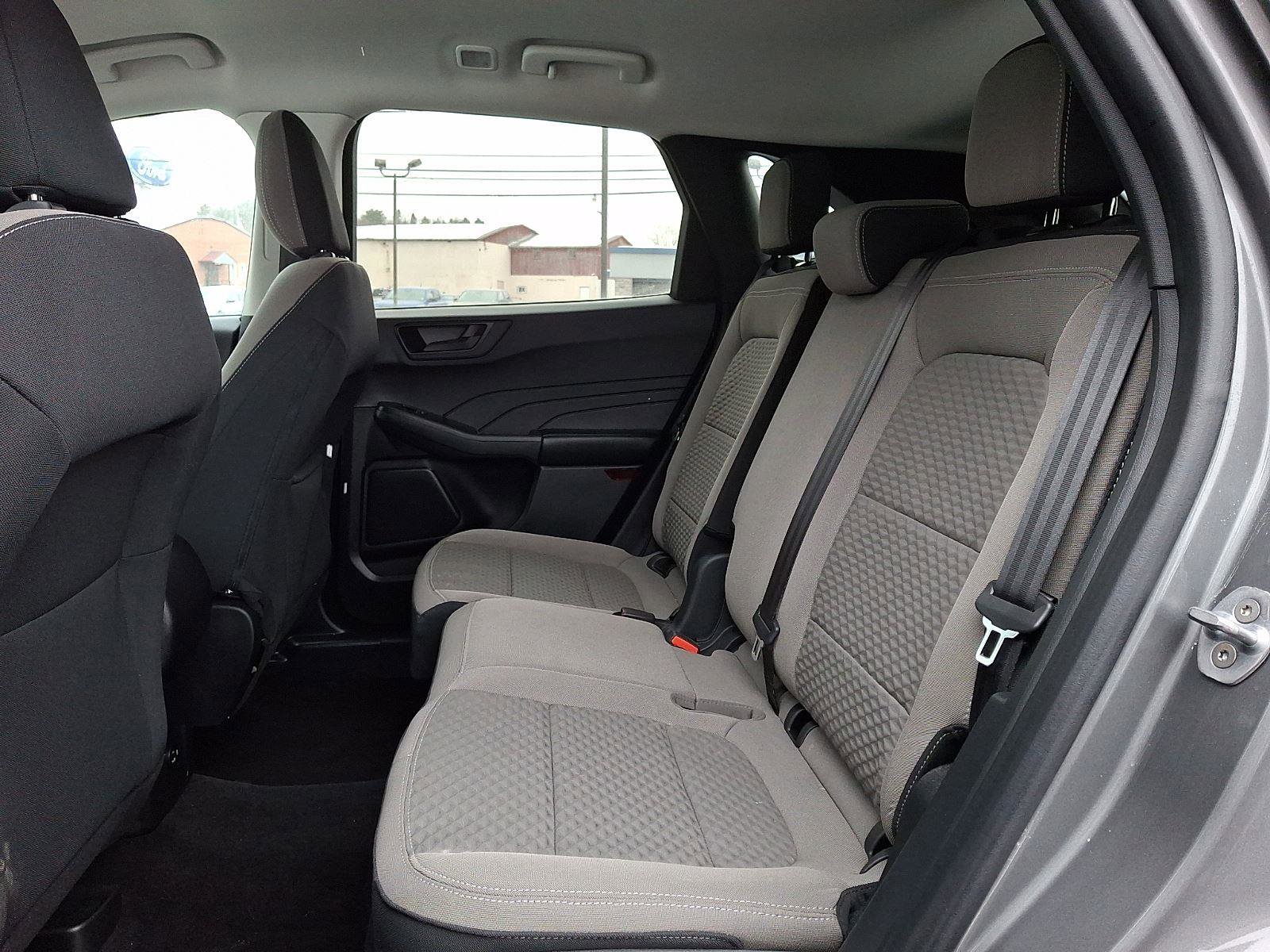 Used 2022 Ford Escape SE image 10