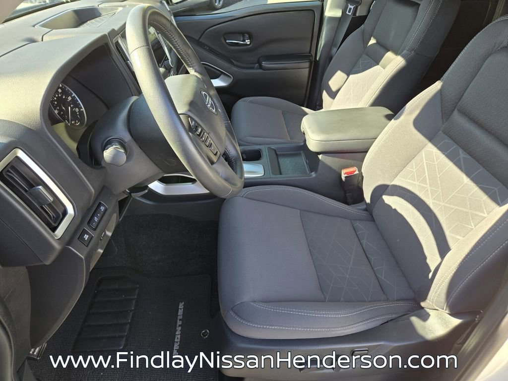 Used 2025 Nissan Frontier SV w/ SV Convenience Package image 10
